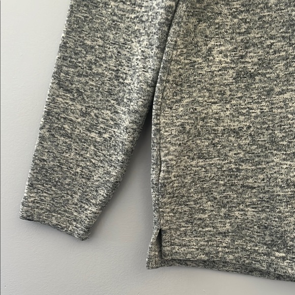 Men's Beverly Hills Polo Club Gray 1/4 Zip - Picture 2 of 9